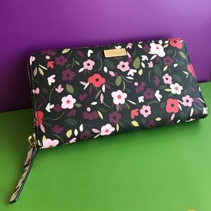 Kate Spade Laurel Way Boho Floral Neda Wallet